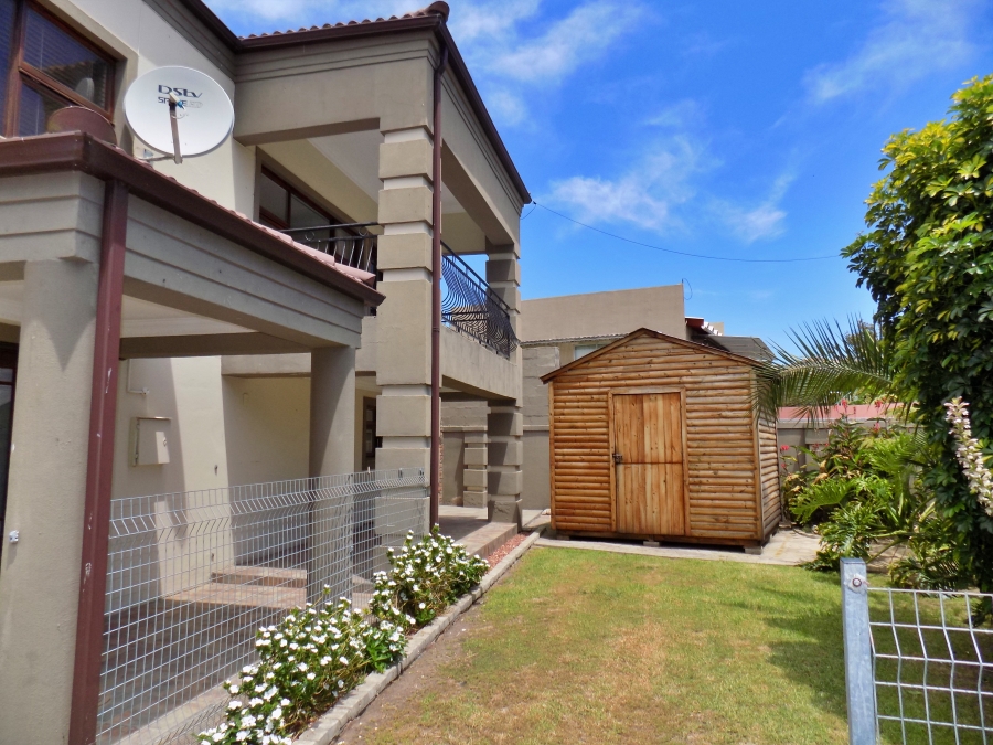 4 Bedroom Property for Sale in Bergsig Western Cape